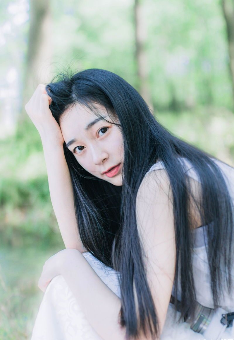 “哪怕是有一线可能，也绝不能放弃！”陈到冷声道。